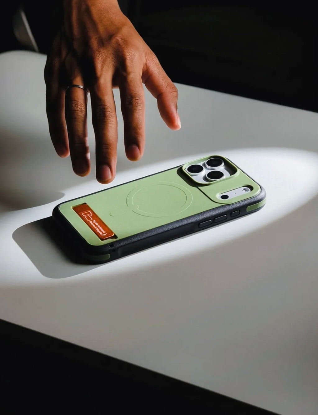 Cover iPhone 17 Pro Max | ZAGG Sedona Snap con Kickstand